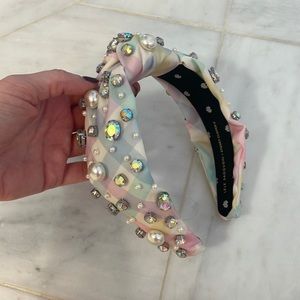 Stoney Clover Lane x Lele Sadoughi headband.